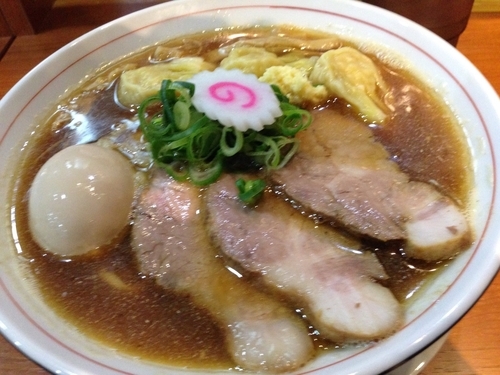 「特製煮干し中華そば」@横浜中華そば 維新商店の写真