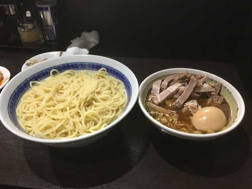 「つけ麺 中盛350g＋チャーシュー＋味玉＋beer」@中華そば べんてんの写真