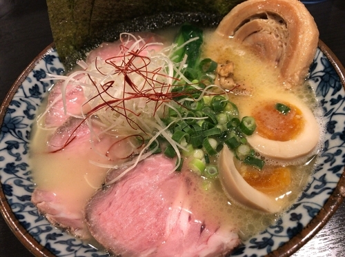 「特製濃厚鶏白湯」@麺処 れん屋の写真