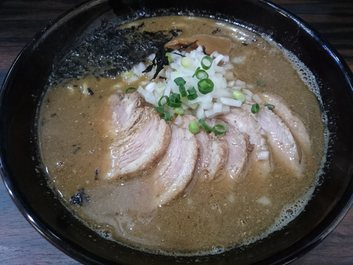 「濃縮煮干し醤油＋チャーシュー」@麺処 にそうの写真