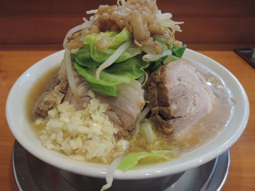 「小豚ラーメン」@麺屋穴場の写真