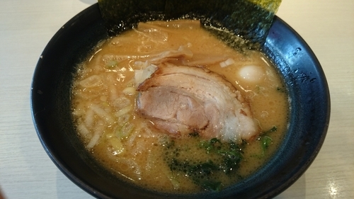 「味噌豚骨並(700円)」@ゴル家 伊勢佐木モール店の写真