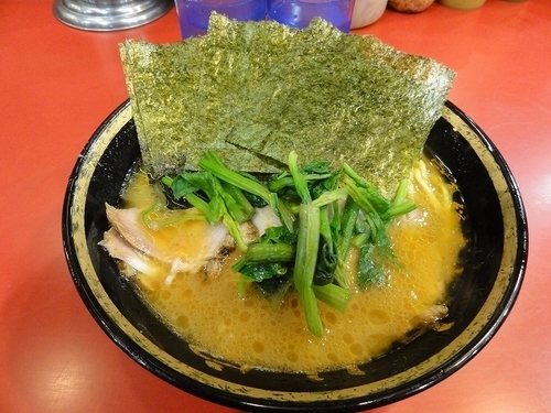 「チャーシュー麺790円　バリカタ」@家系総本山 ラーメン吉村家の写真
