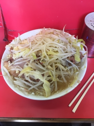 「小ラーメン　野菜にんにくマシ」@ラーメン二郎 三田本店の写真