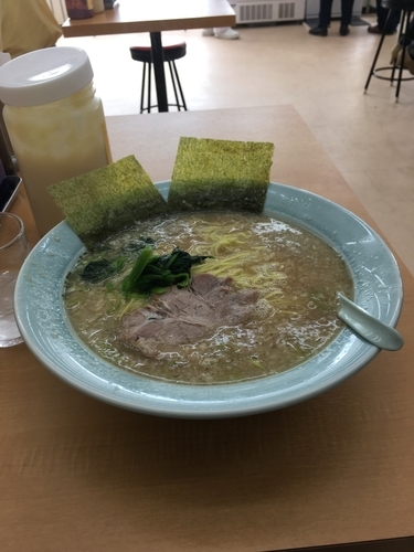 「ラーメン490円 中盛100円」@ラーメンショップ椿 河内店の写真