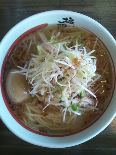 「ネギ塩ラーメン（味玉トッピング）」@岐阜 塩元帥の写真