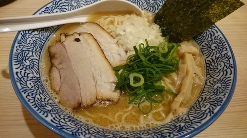 「濃厚煮干し中華そば（780円）＋大盛り（100円）」@煮干し中華そば 麺屋 銀星 池袋の写真