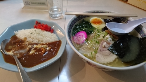 「ハーフカレーセット」@めんこい茉季詩夢の写真