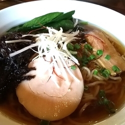 鶏清湯醤油らーめん