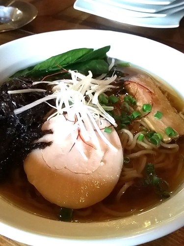 「鶏清湯醤油らーめん」@古民家BAR HINATA 白山店の写真