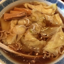 ワンタンメン800円