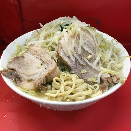 「ラーメン（ニンニク少なめ）　￥６００」@ラーメン二郎 三田本店の写真