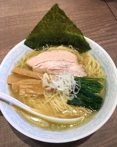 「海の塩中華そば ¥700」@東大和ラーメン大冬樹Season2の写真