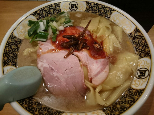 「煮干しラーメン」@すごい煮干ラーメン凪 新宿ゴールデン街店 別館の写真