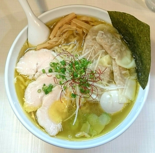 「塩らぁ麺 味付玉子 ワンタン」@桜台らぁ麺 美志満の写真