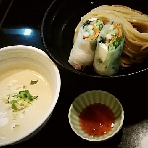 「【本日限定】冷しホワイトつけ 生春巻Ver. ９５０円」@七福軒の写真