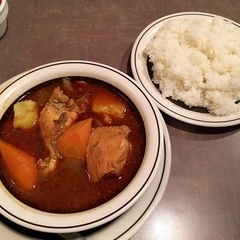 ティン・フックの画像