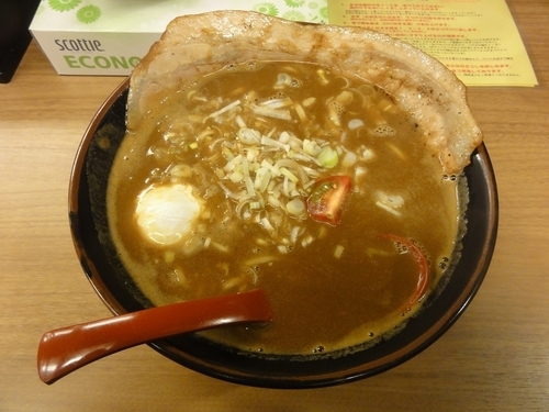 「カレーラーメン」@つけ麺 いろはの写真