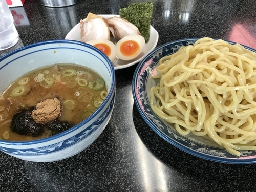 「特製つけ麺 中盛 エビ辛味」@縁者の写真