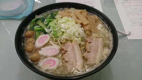 「塩中華そば 780円」@ラーメン 富次郎 堀町店の写真