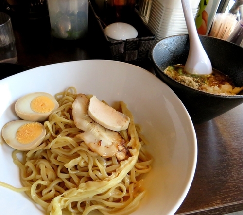 「濃厚煮干し辛つけ麺＋玉葱（880円）」@煮干し中華そば 麺屋 新星の写真