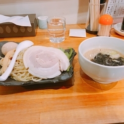 背脂しょうゆつけ麺