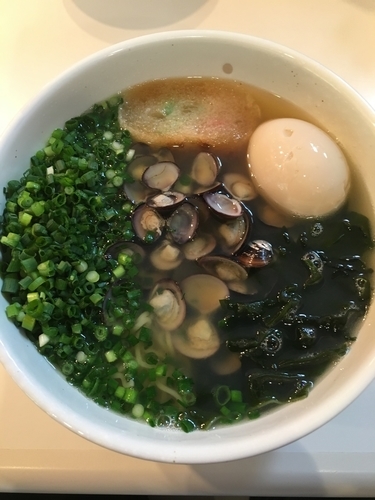 「コク(普通) + ネギ + 味玉」@青森 十三湖 本家しじみらーめん 東京秋葉原店の写真