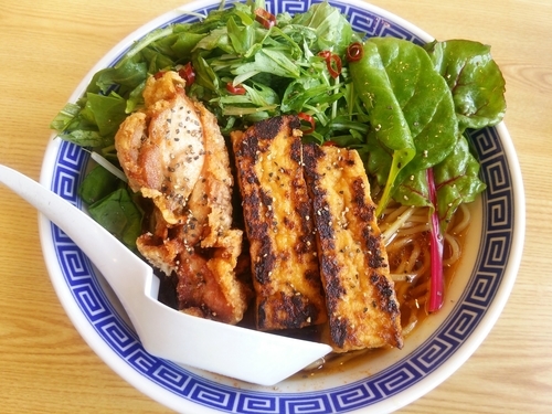 「おためしかぐわしらーめん（コンビ2、ブラックペッパー）＋大盛」@うまい唐揚げらーめん かぐわしの写真