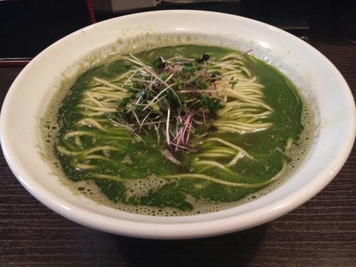 「ニラそば（byタッキー） 800円」@灰汁中華 丿貫 福富町本店の写真