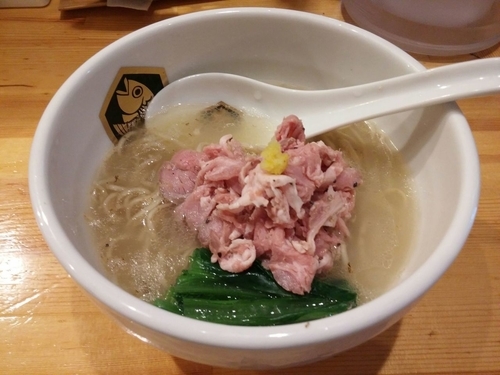 「真鯛らーめん（800円）」@真鯛らーめん 麺魚の写真