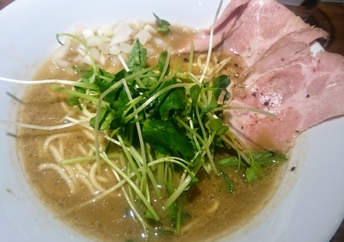 「烏賊煮干中華そば＋そのまま食べられる替え玉」@麺屋 ねむ瑠の写真