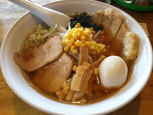 「デラックス中華そば　（麺大盛り）」@中華そば てんほう 城南店の写真