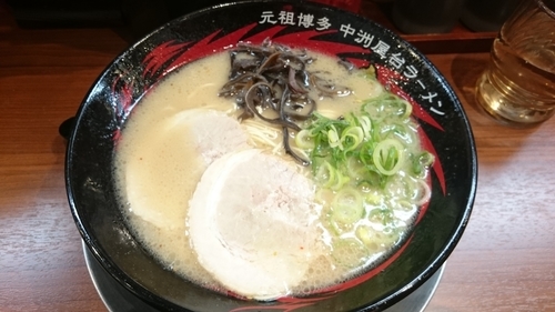 「中洲屋台とんこつラーメン（680円）＋替玉（0円）」@元祖博多 中洲屋台ラーメン 一竜 大井町店の写真