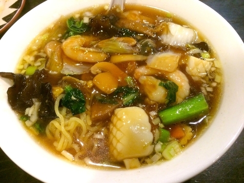 「豚肉と五目野菜あんかけラーメン（788円）」@王府の写真