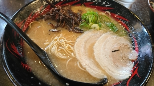 「ラーメン」@元祖博多中洲屋台ラーメン 一竜 西新宿店の写真