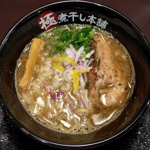 「魚介煮干しラーメン」@極煮干し本舗 狸小路4丁目店の写真