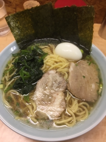 「ラーメン中盛り＋たまごサービス」@ラーメンショップ住吉家の写真