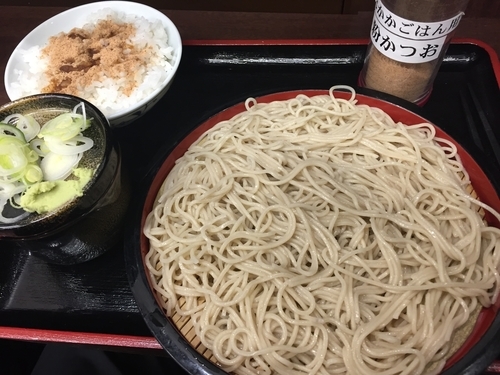 「盛りそば290円+ごはん半分90円」@そばよし 京橋店の写真