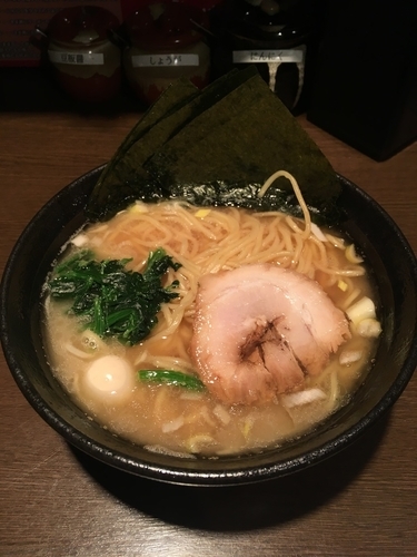 「ラーメン」@家系ラーメン 壱壱家の写真