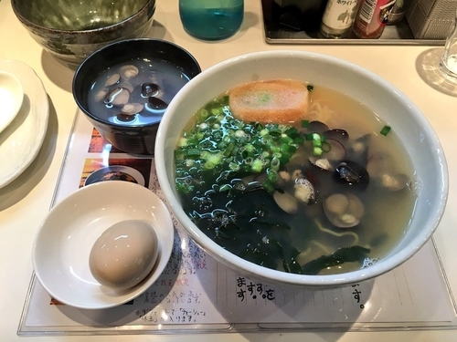 「コク 普通+シジミ増量+味玉」@青森 十三湖 本家しじみらーめん 東京秋葉原店の写真