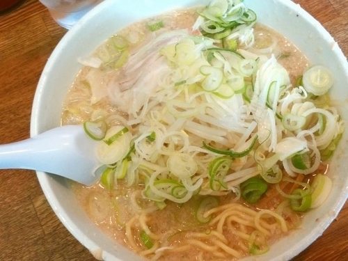 「らーめん（薬味ネギ多め）」@らーめん弁慶 門前仲町店の写真