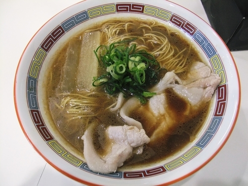 「煮干鰮豚骨らーめん（750円）」@煮干鰮豚骨らーめん 嘉饌の写真