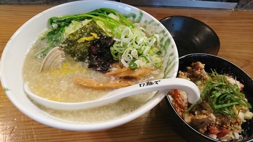 「石田さんのアサリと春キャベツの白湯ラーメン」@ロ麺ズの写真