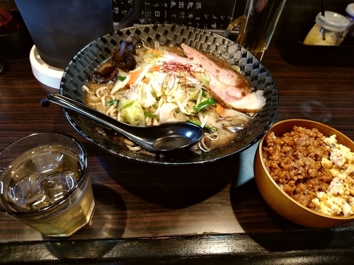 「前橋塩タンメン(大盛・220g)680円＋そぼろ丼100円」@麺屋 燦鶴の写真