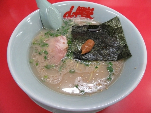 「朝ラーメン（４３０円）」@山岡家 千葉若葉区店の写真