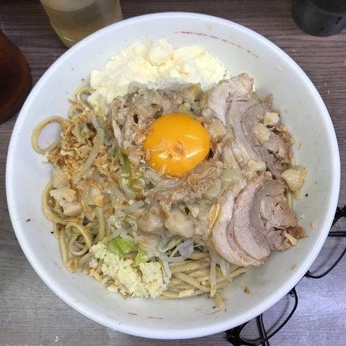 「汁なし＋粉チーズ」@ラーメン二郎 横浜関内店の写真