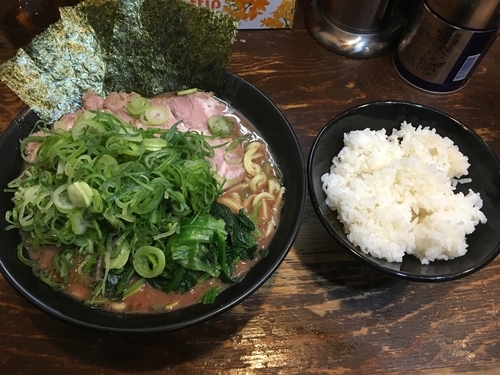 「ねぎラーメン（中盛）＋無料ごはん」@らーめん武道家 口の写真