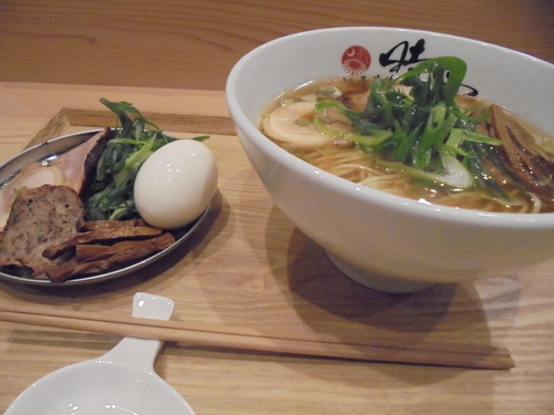 「中華蕎麦＋特製　７８０円+３００円」@中華蕎麦 時雨の写真