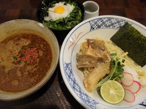 「鰈 （カレイ）　エンガワ丼が付いて980円」@麺や 庄のの写真