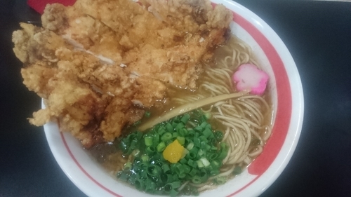 「揚げチキン麺」@自家製麺SHINの写真